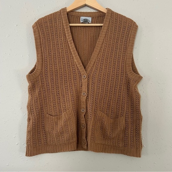 Wye Oaks Tan Brown Knit Sweater Vest Winter Neutral Casual 42 - Picture 1 of 3